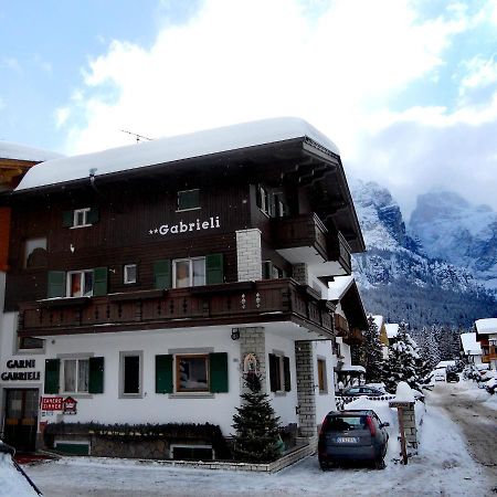 Garni Gabrieli Bed and Breakfast Corvara Exteriör bild