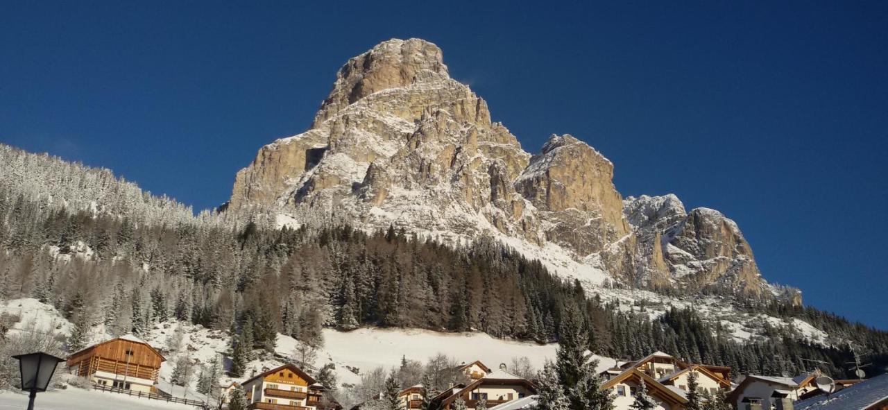 Garni Gabrieli Bed and Breakfast Corvara Exteriör bild