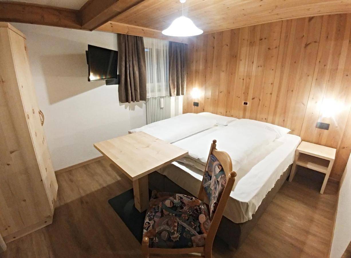 Garni Gabrieli Bed and Breakfast Corvara Exteriör bild