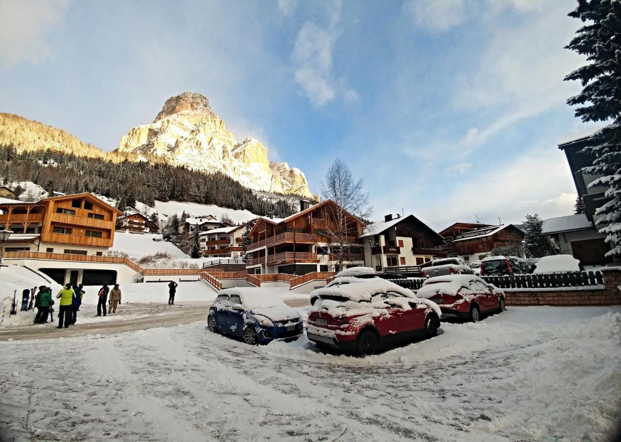 Garni Gabrieli Bed and Breakfast Corvara Exteriör bild