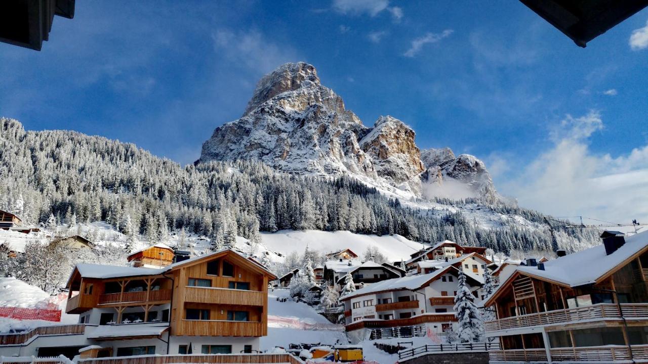 Garni Gabrieli Bed and Breakfast Corvara Exteriör bild