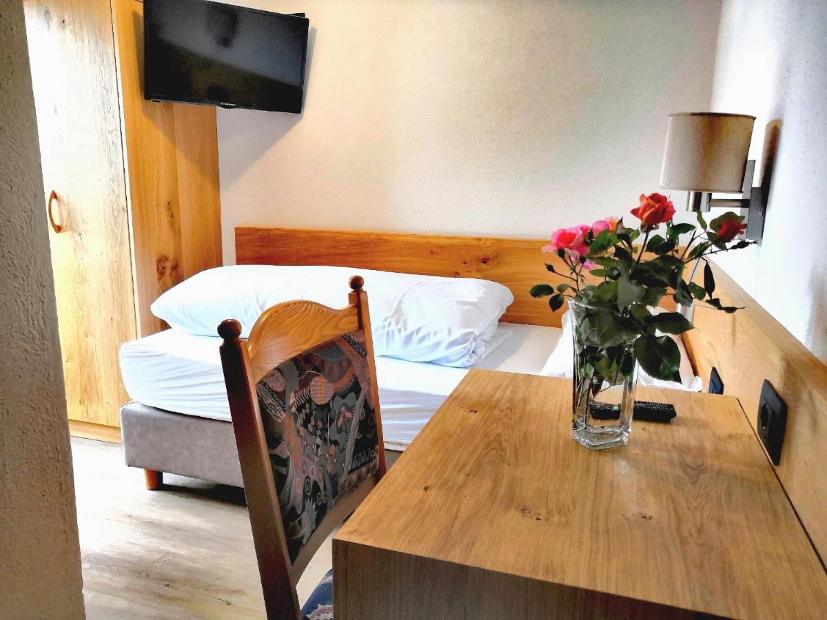Garni Gabrieli Bed and Breakfast Corvara Exteriör bild