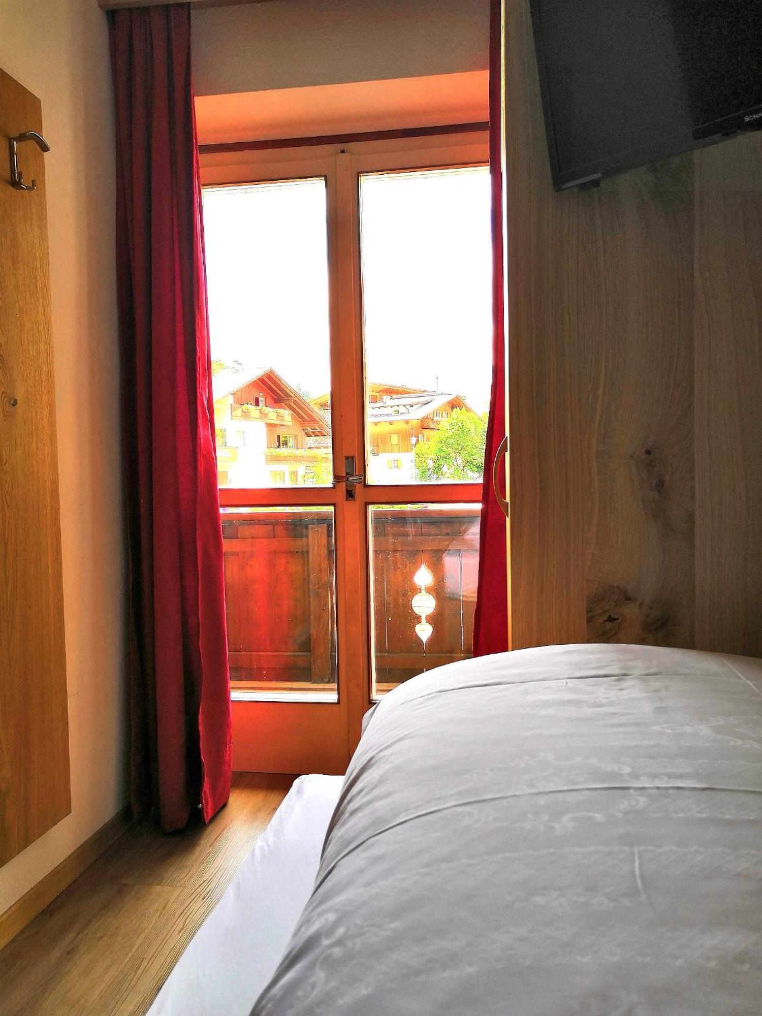 Garni Gabrieli Bed and Breakfast Corvara Rum bild